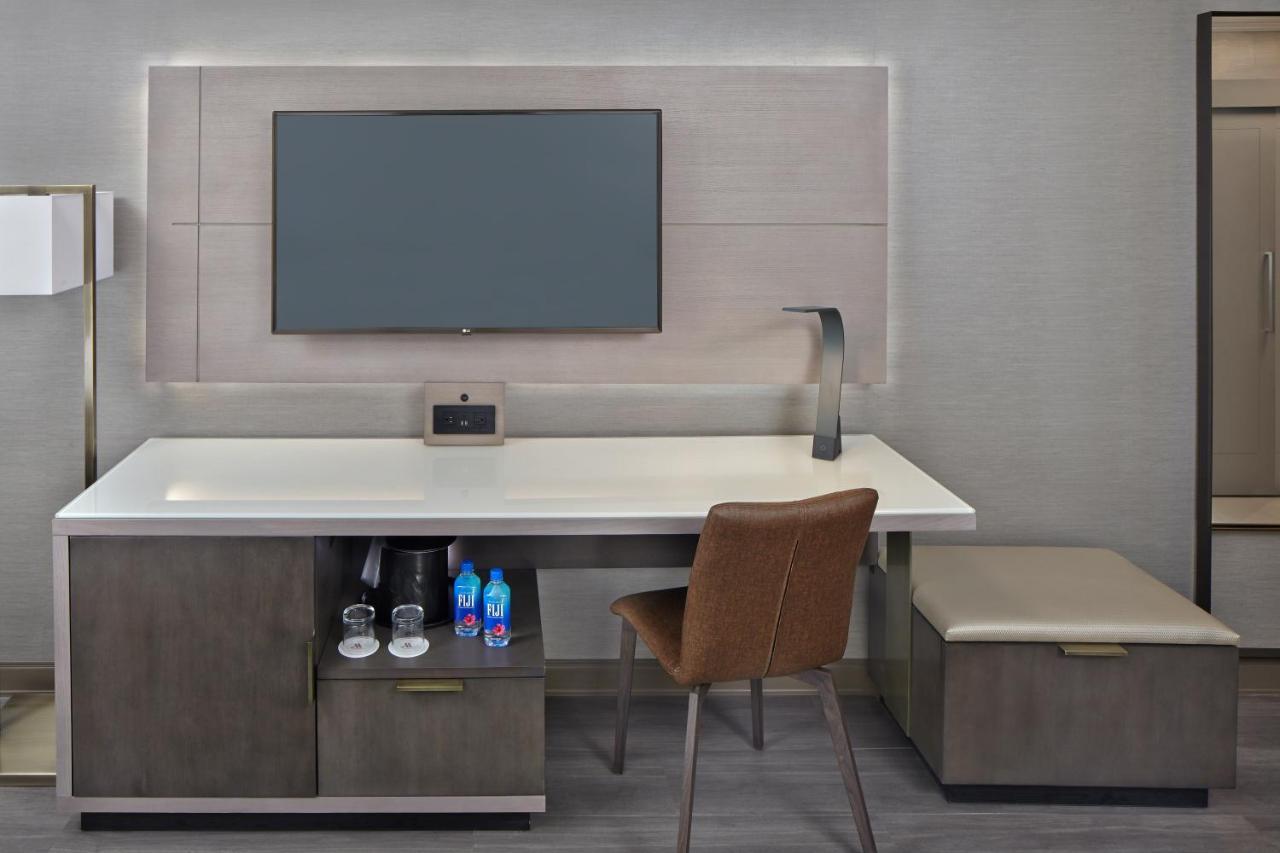 Отель Marriott Providence Downtown Экстерьер фото